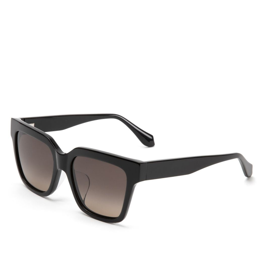 #color_Black Lava with Polarized Gray Gradient Lenses