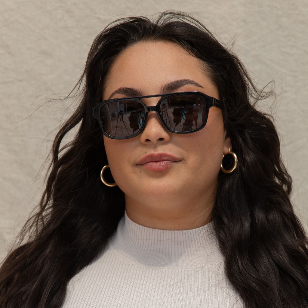 #color_Black Lava with Polarized Gray Lenses