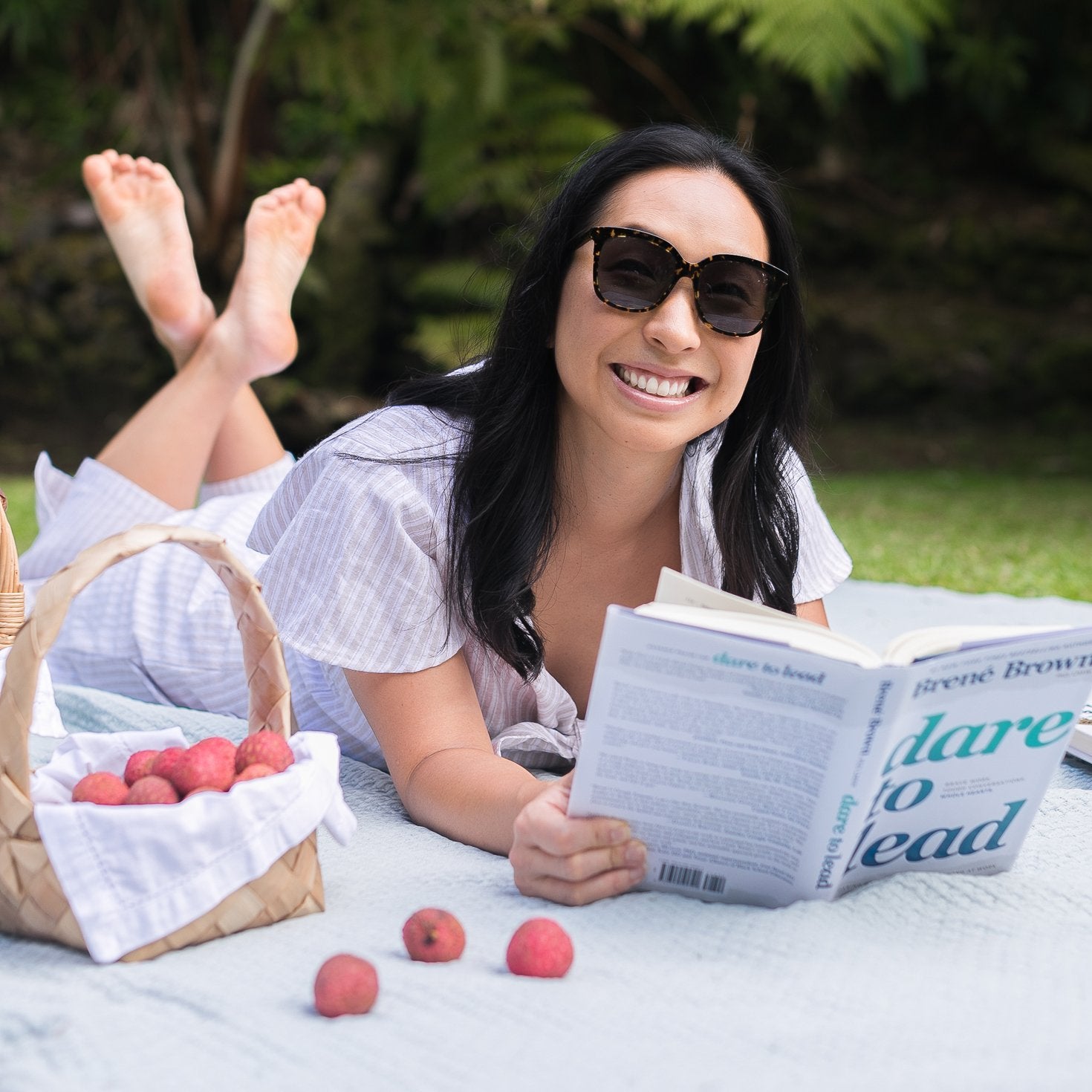 visible:Trina has a round face, extra low nose bridge, wide face width, med skin with warm undertones:black #color_Fireside Tortoise with Polarized Gray Lenses