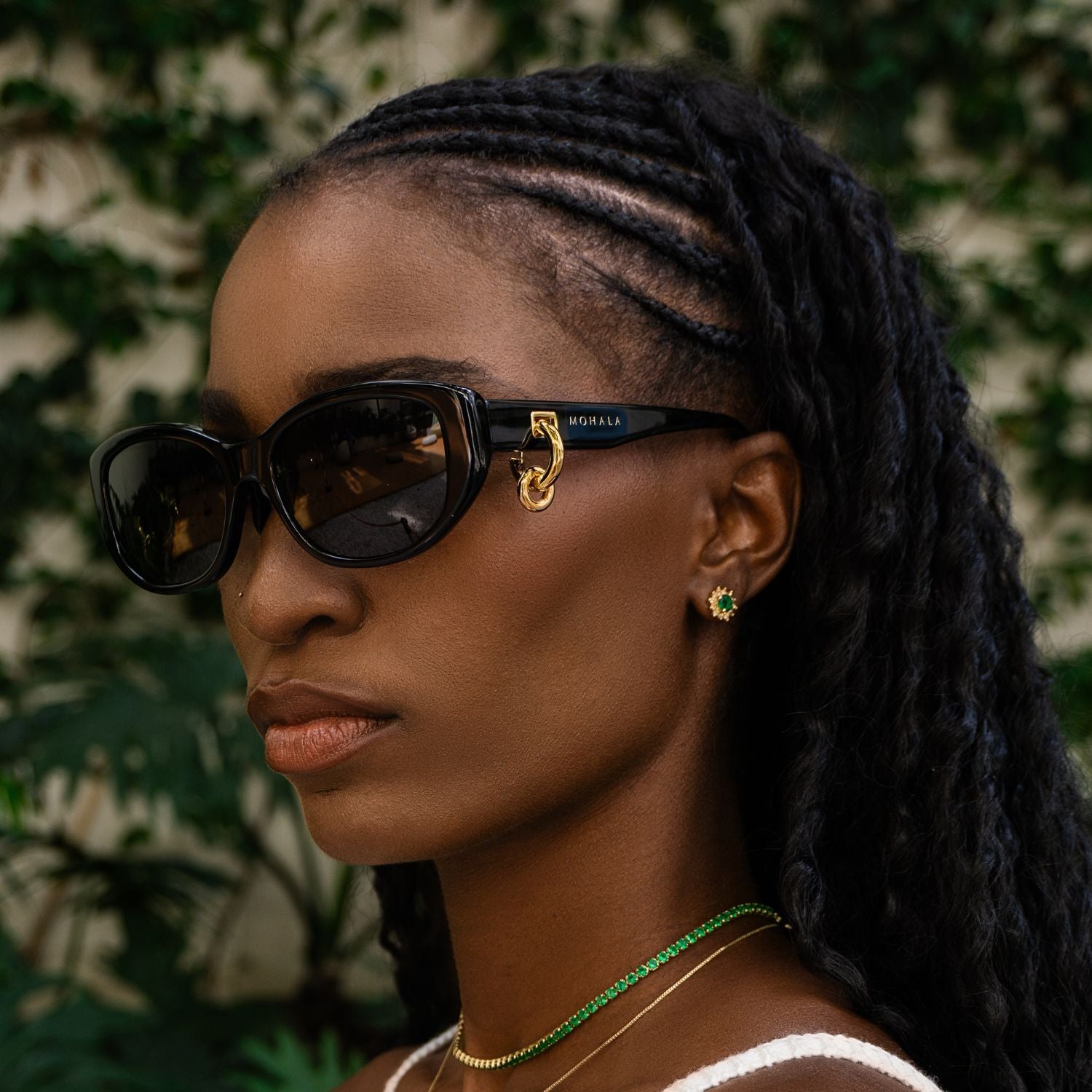 #color_Black Lava Puka ContourBridge™ with Polarized Gray Lenses